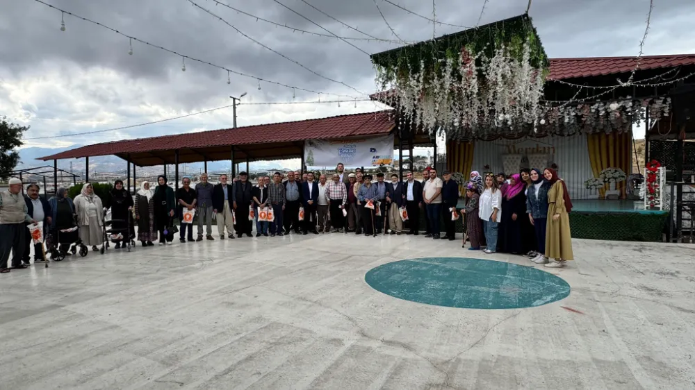 Huzurevi Sakinlerine Moral: ‘Turuncu Sofralar Etkinliği’