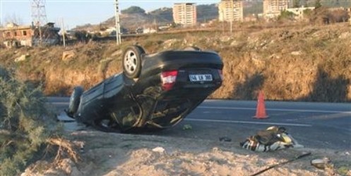 Otomobil Takla Attı, 3 Kişi Yaralandı