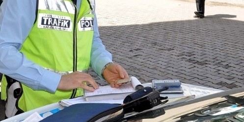 Kırmızı Işıkta Trafik Kazası; 2 Yaralı