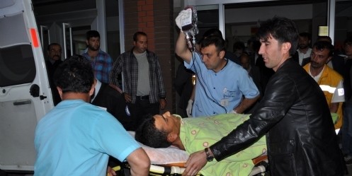Asker Eğlencesinde Kazara Kendisini Vurdu