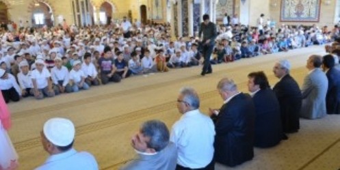 Erkoç Namaz Şenliğine Katıldı