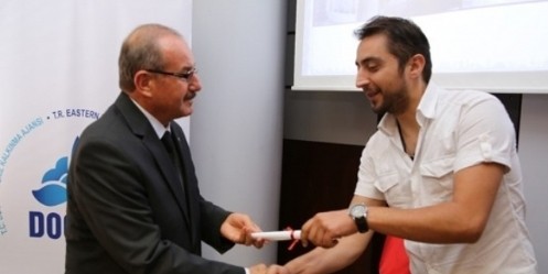 Başarılı Kursiyerlere Sertifikaları Verildi