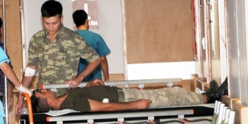 Askeri araçla otomobil çarpıştı; 5 yaralı