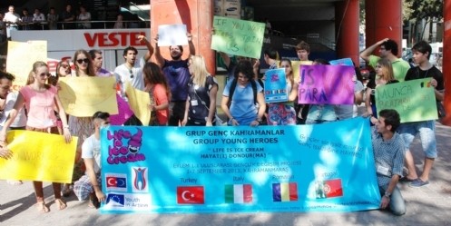 3 Ülkeden işsiz gençler eylem yaptı