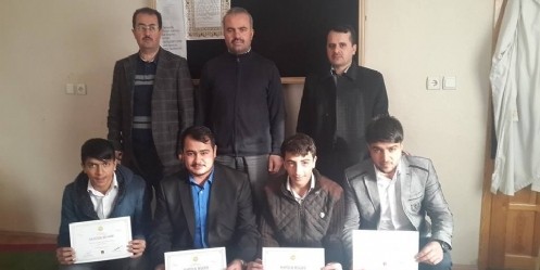 Hafızlar belgelerini törenle aldı
