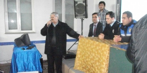 Pansiyonda Kalan Öğrencilere Kariyer Günleri Semineri Düzenlendi