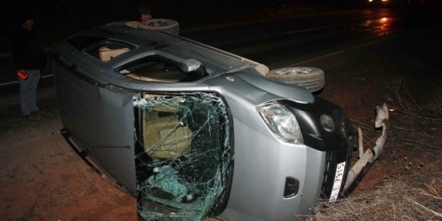 Kamyonet devrildi; 9 yaralı