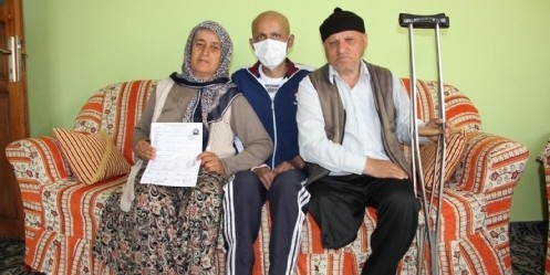 Çocukları lösemiye yakalanınca kendi dertlerini unuttular

