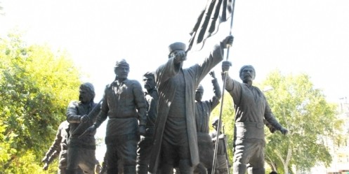 Bayrak olayı anıtlaştırılıyor