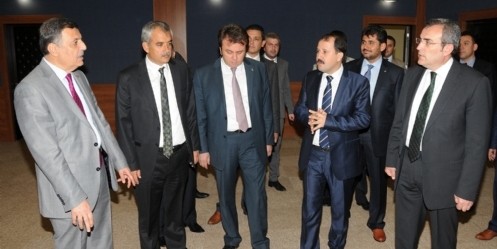 Ünal; Biz bölgede savaş istemiyoruz
