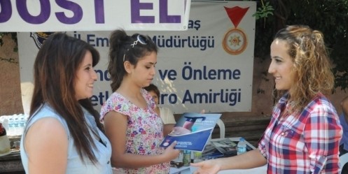 Polis, 3 Bin Öğrenciye Dost Elini Uzattı