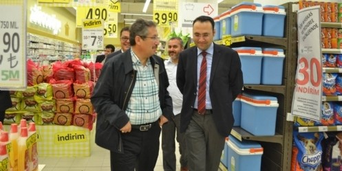 Belediye Başkanı Poyraz Piazza`da