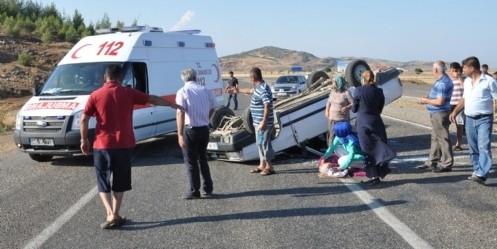 Kazazedeler, yoldan geçen hemşirelerin müdahalesiyle kurtuldu
