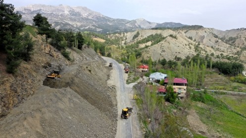 Ilıca Yolunda Genişletme Devam Ediyor