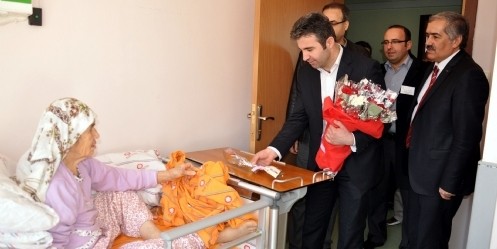 Başkan Küçük Hastaneleri Gezdi