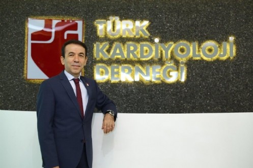 COVID-19 Döneminde Kronik Kalp Hastalarına Tedavinizi Aksatmayın Uyarısı