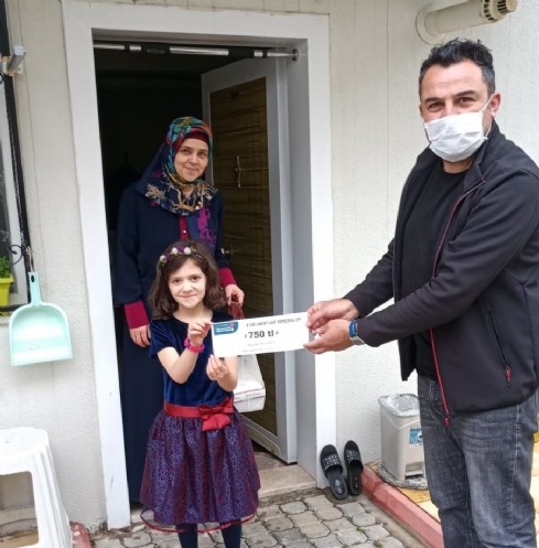 Evde Hayat Var Hediye Çekleri Verildi