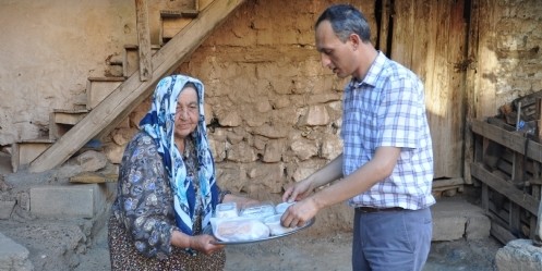 Kaymakamlıktan evlere iftar servisi 