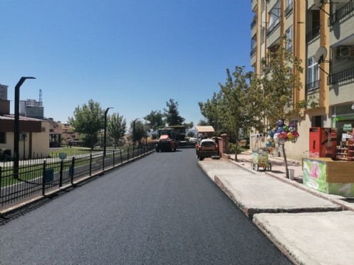 Aliya İzzetbegoviç Çevresine Sıcak Asfalt