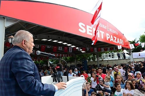 Mevlana Mahallesine Modern Semt Pazarı