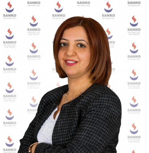 SANKO Üniversitesi Hastanesi Başhemşiresi Özyılmaz:
PANDEMİ Sürecinde Zor Görevler Üstlenen Hemşireler Hasta Bakımında Etkin Rol Oynayan Sağlık Profesyonelleridir
