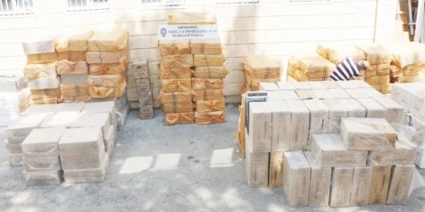 200 bin paket kaçak sigara ele geçirildi