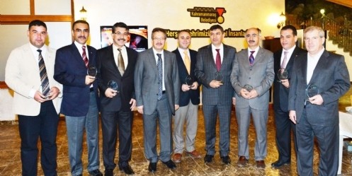 Belediyeden başarıya plaket
