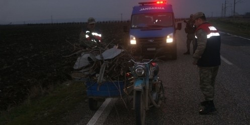 Trafik Levhalarını Çaldılar