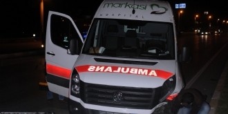 Ambulansla otomobil çarpıştı; 5 yaralı