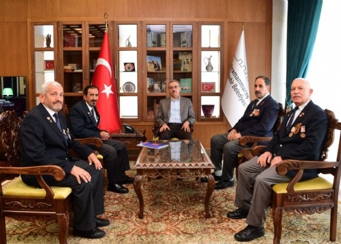 Başkan Güngör Muharip Gaziler Derneği Üyelerini Ağırladı
