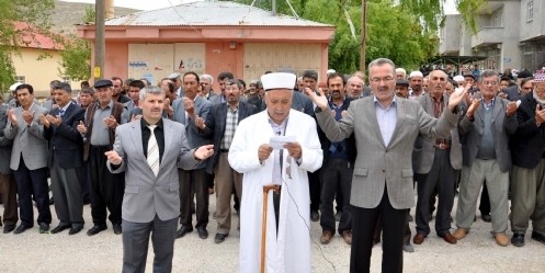 Vatandaş Yağmur Duasına Çıktı 