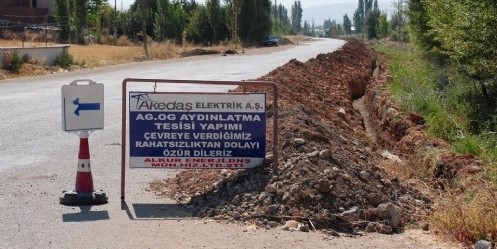 Yeni enerji iletim hattı yeraltına alınıyor