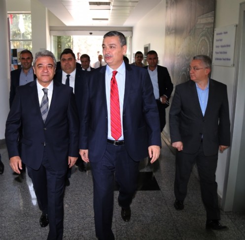 Gerçek Gündemi Kimse Elinden Bırakmıyor 