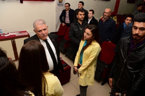 -	Başkan Mahçiçek, Gazeteci Adaylarıyla Buluştu