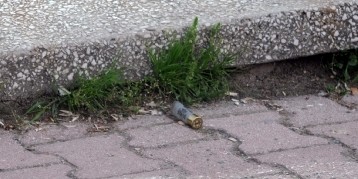 Evden kaçan kız kardeşini, av tüfeğiyle kovaladı
