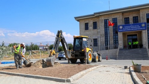 Gaziantep Yolu`na Yeni Yeşil Alan