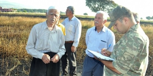 Hasadına hazırlandıkları buğdaylar yangında kül oldu 