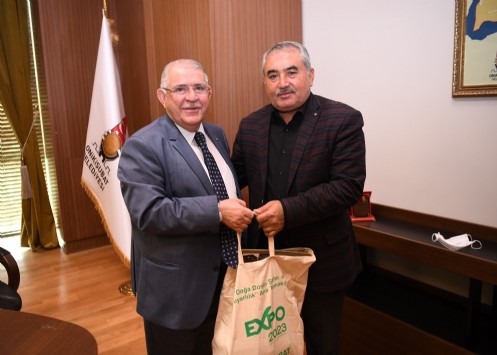 Başkan Mahçiçek, Muhtarlarla 2021 Yılını Değerlendirdi