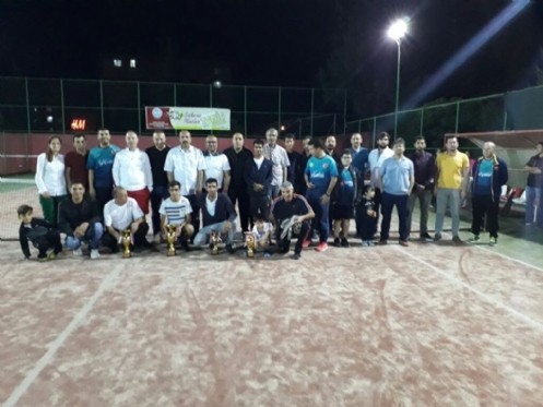 Sahura Kadar Tenis Turnuvası Tamamlandı