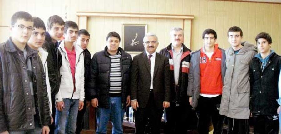 Niğdeli Eğitimciler Alkan?ı ziyaret etti