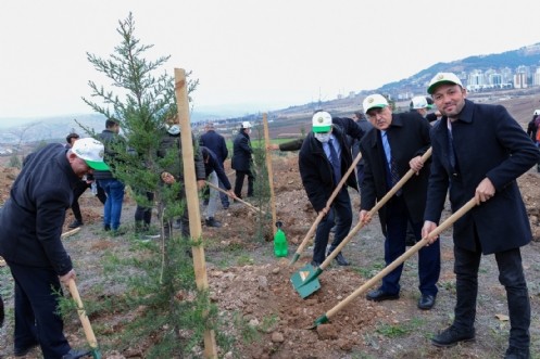 KSÜ Üniversitesinde Geleceğe Nefes Fidan Dikim Etkinliği Düzenlendi