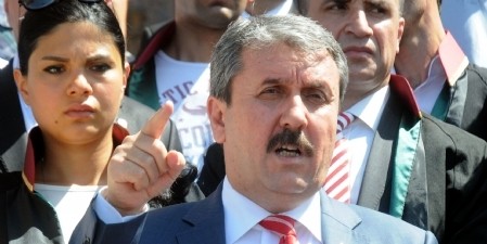 Hakim ve savcılardan, olayı aydınlatmalarını bekliyoruz
