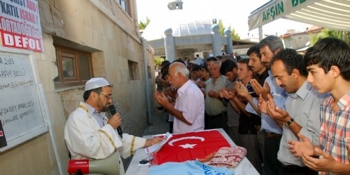 Mısır`daki Katliama Tepki Gösterileri