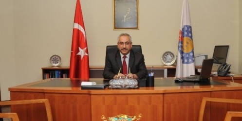 Rektör Deveci TRT Çukurova Radyosu Yayınına Katıldı: Giysi Bankası