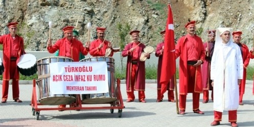 Cezaevi mehter takımından konser