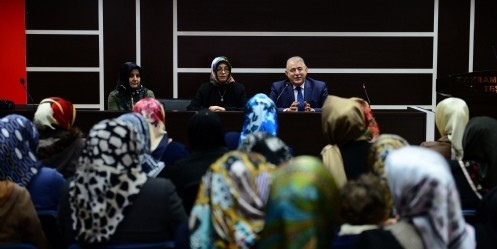 Başkan Mahçiçek Ak Parti Kadın Kolları İle Bir Araya Geldi