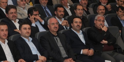 ``Dünya Gençlerinin Dilinden Efendimiz``