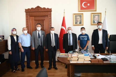 Başkan Mahçiçek,LGS Birincisini Ağırladı