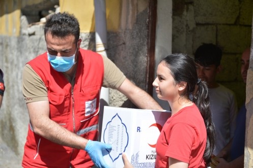 Kızılay Gönüllerde Taht Kuruyor