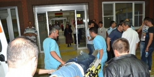 Düğün Dönüşü Kaza; 4 Yaralı